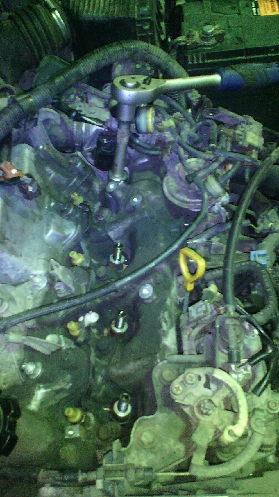 Из за "когда-то" не закрученой форсунки сломало обратку — Toyota Corona ...