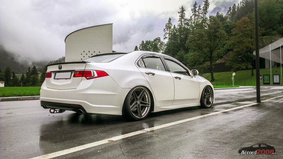 New tail. Spirior Honda Accord 8. Воссен VFS 2 Accord Honda 8. Honda Accord 8 Vossen. Honda Accord 2024 taillights.