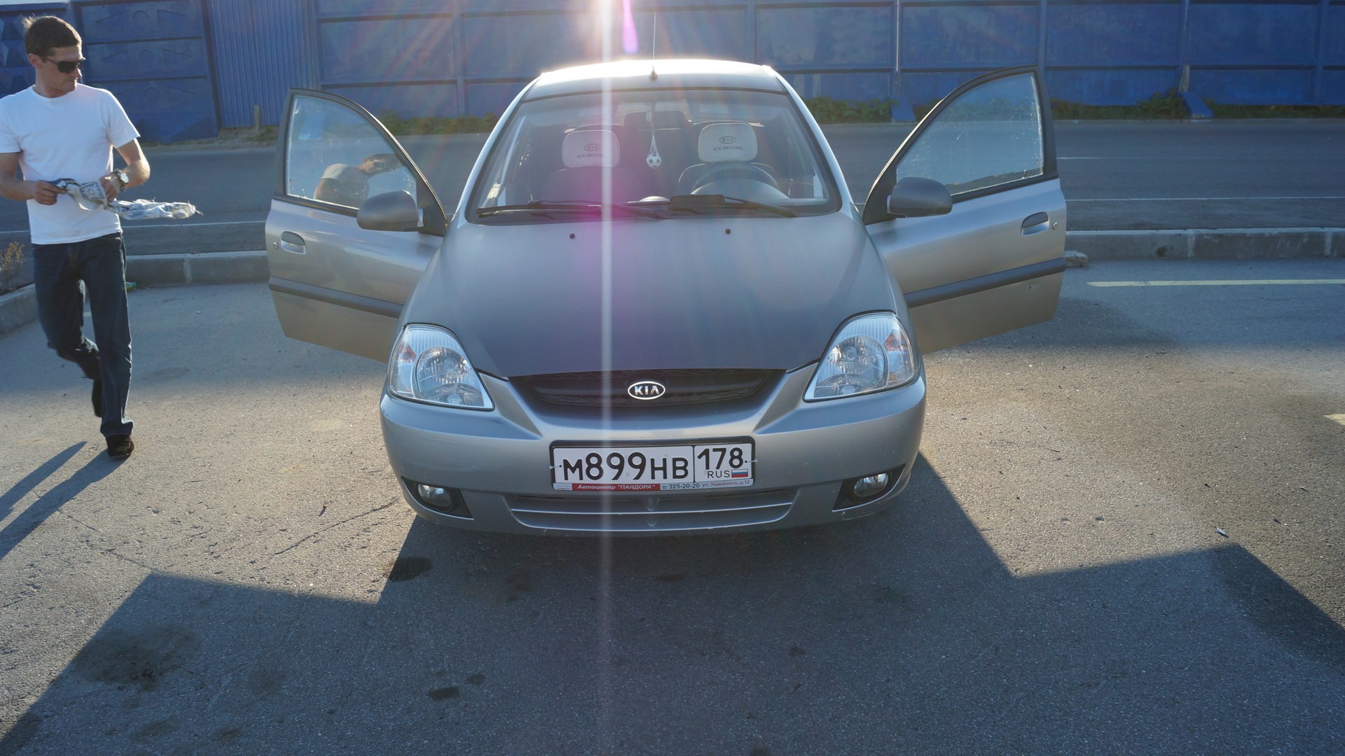 KIA Rio (1G) 1.5 бензиновый 2003 | Серебристый на DRIVE2