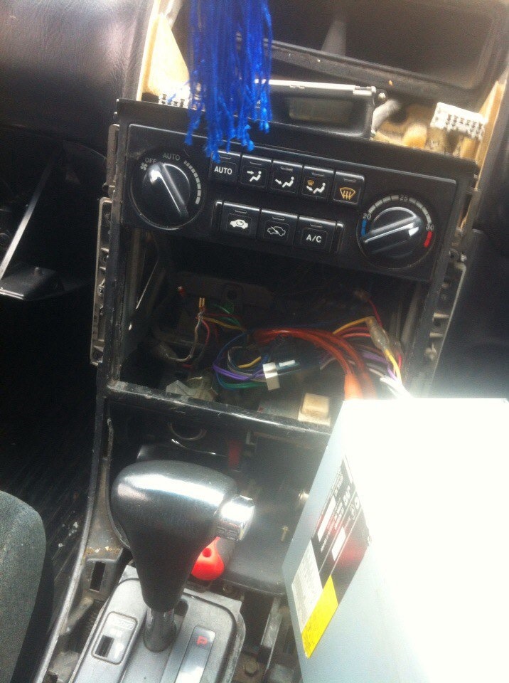 Кот не хотел мяукать и мявкал все песни с флешки сначала — Honda Ascot ...