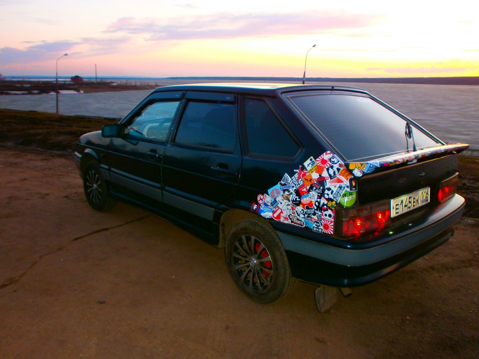 стикер бомбс))) — Lada 2114, 1,6 л, 2006 года | аксессуары | DRIVE2