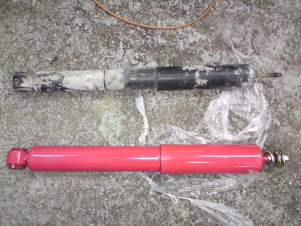 Kayaba VS Kayaba — Toyota Hilux Surf (3G), 3 л, 1997 года визит на