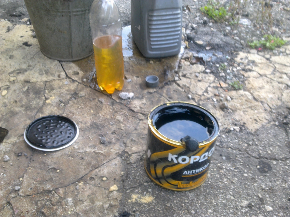 Покраска низа дверей, крыльев, кенгура — УАЗ 469, 3 л, 1983 года ...