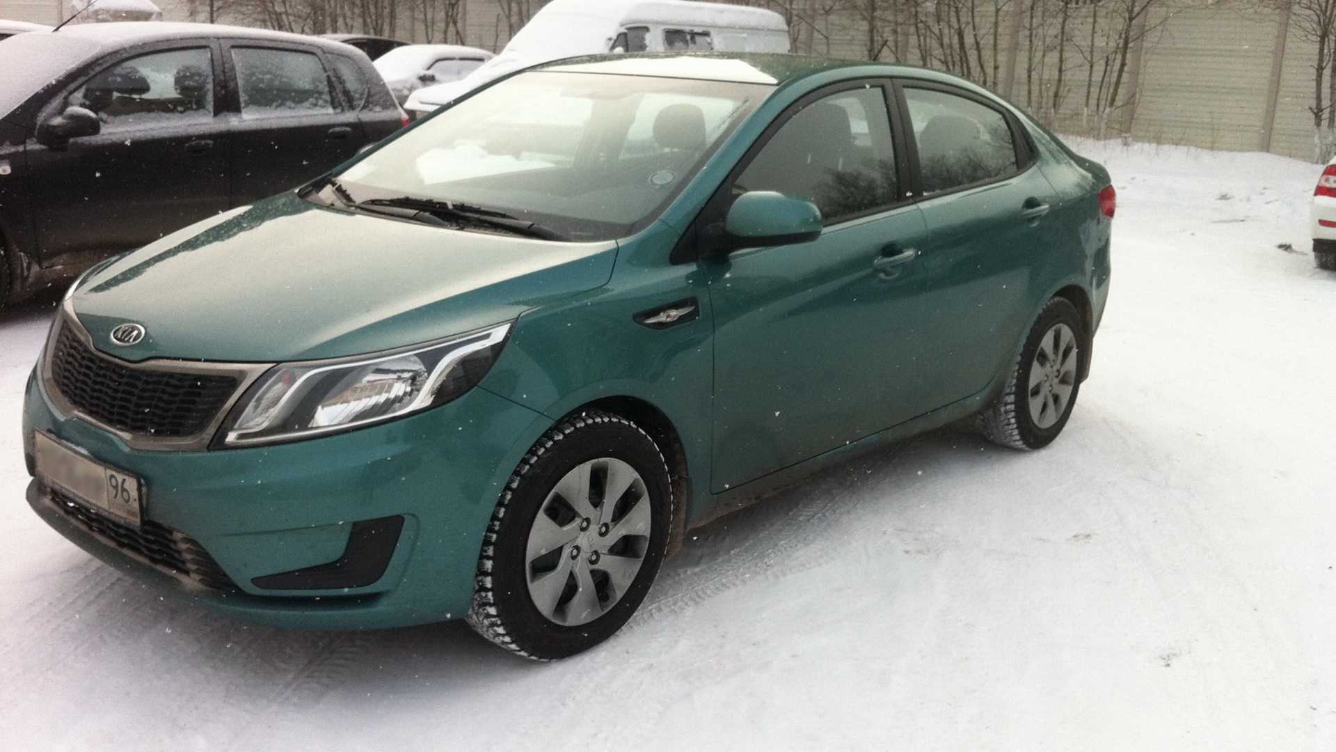 KIA Rio (3G) 1.4 бензиновый 2011 | Изумрудно-зеленая на DRIVE2