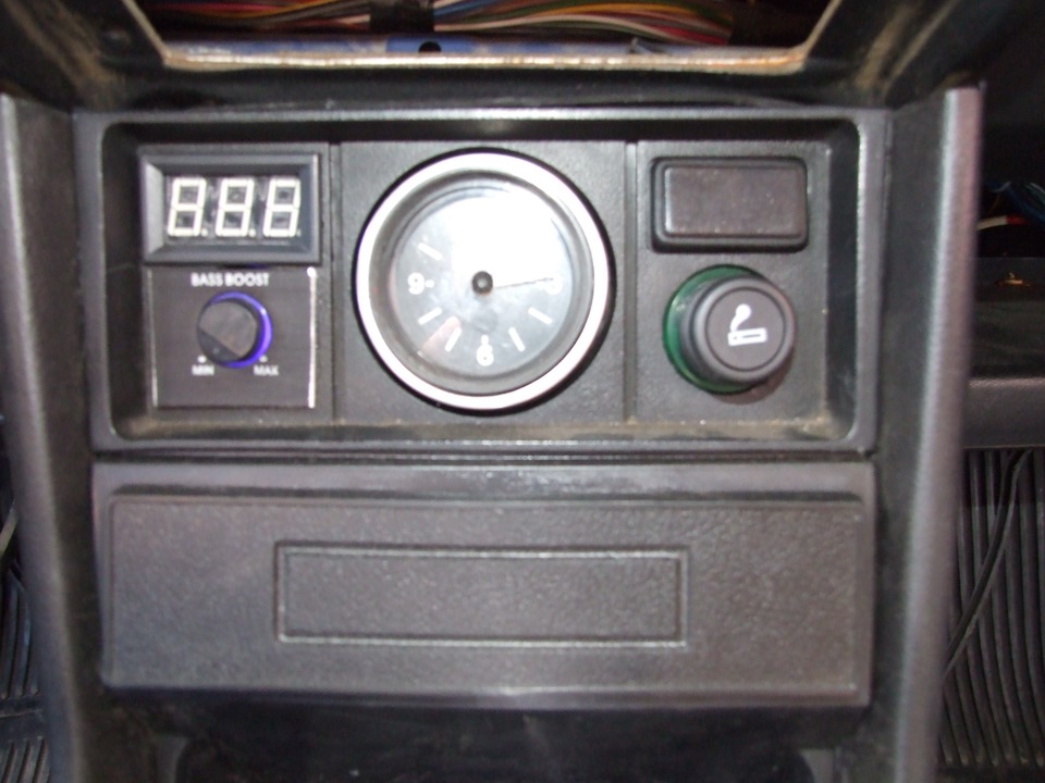 Трехуровневый регулятор напряжения и другое) — Lada 21074, 1,6 л, 2002 ...
