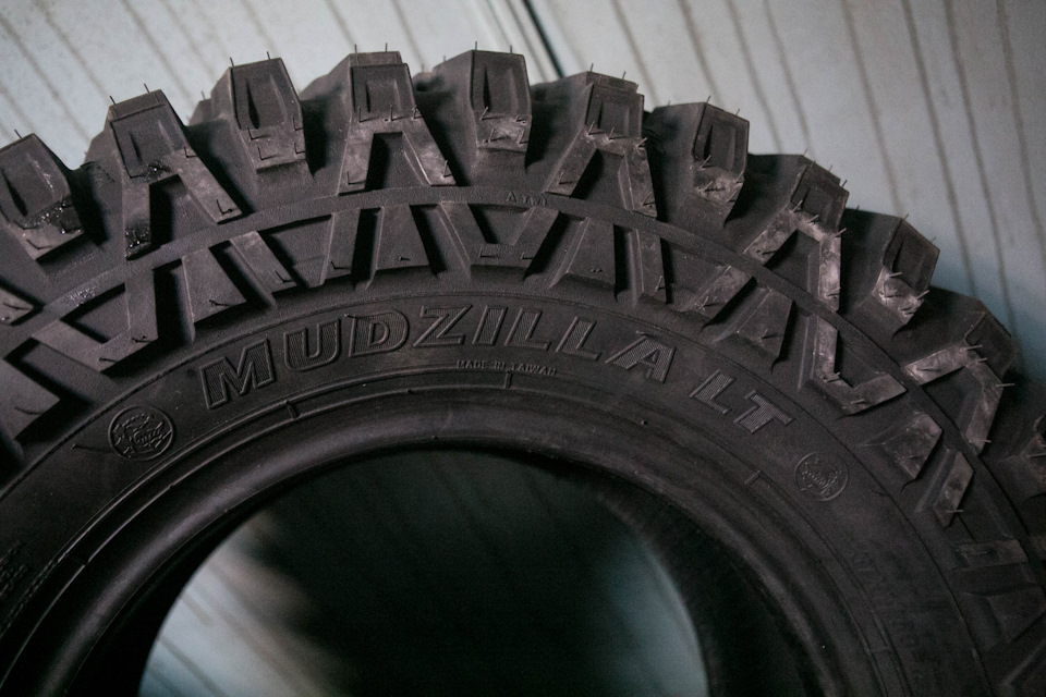 Шины максис. Maxxis m8080. Шины Maxxis m8080 Mudzilla. Максис 8080. Maxxis 8080.