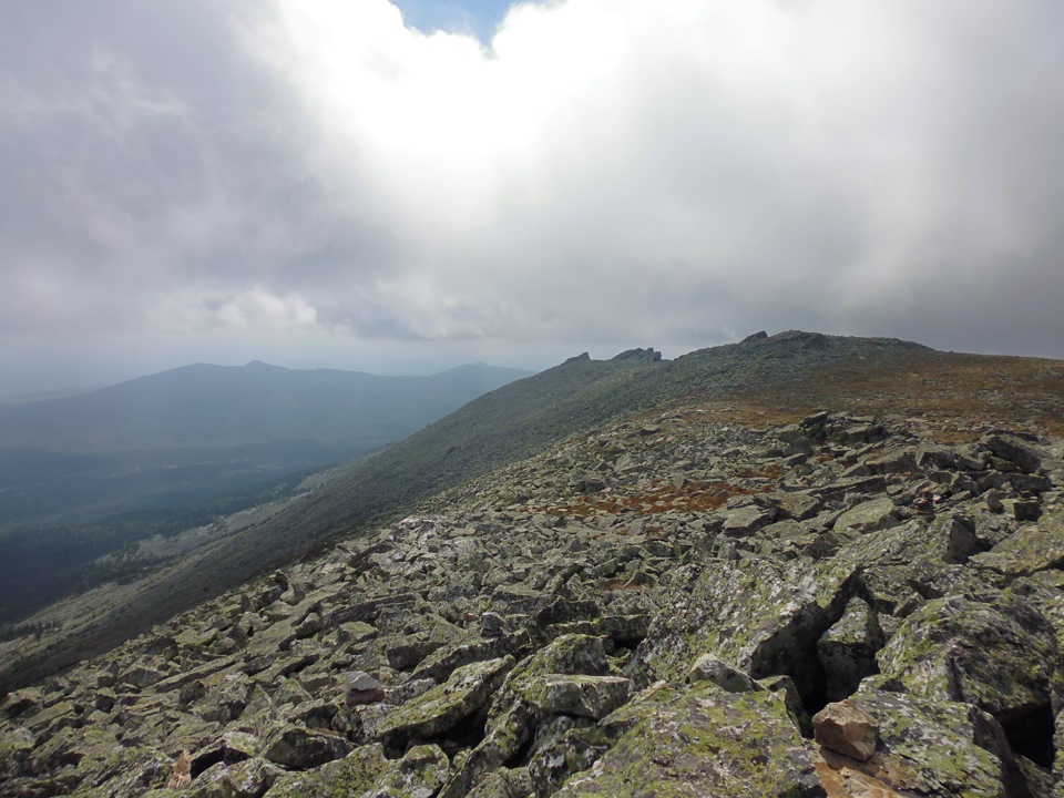 гора духов. манаслу гора духов. гора буздух. гора духов. хара кызы горный дух.