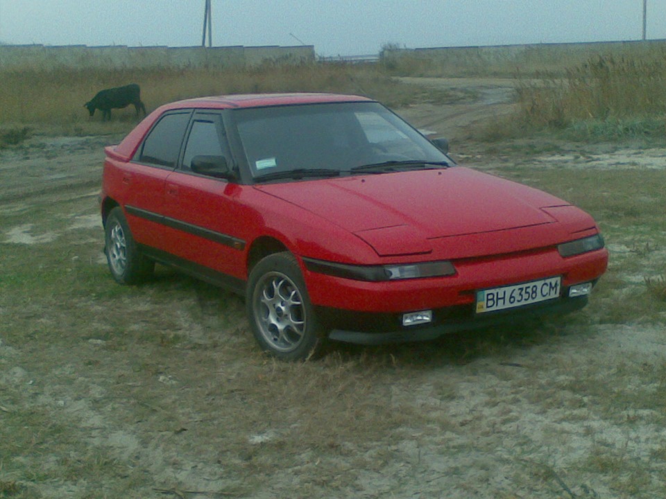 Мазда 323 1990. Мазда 323 1990