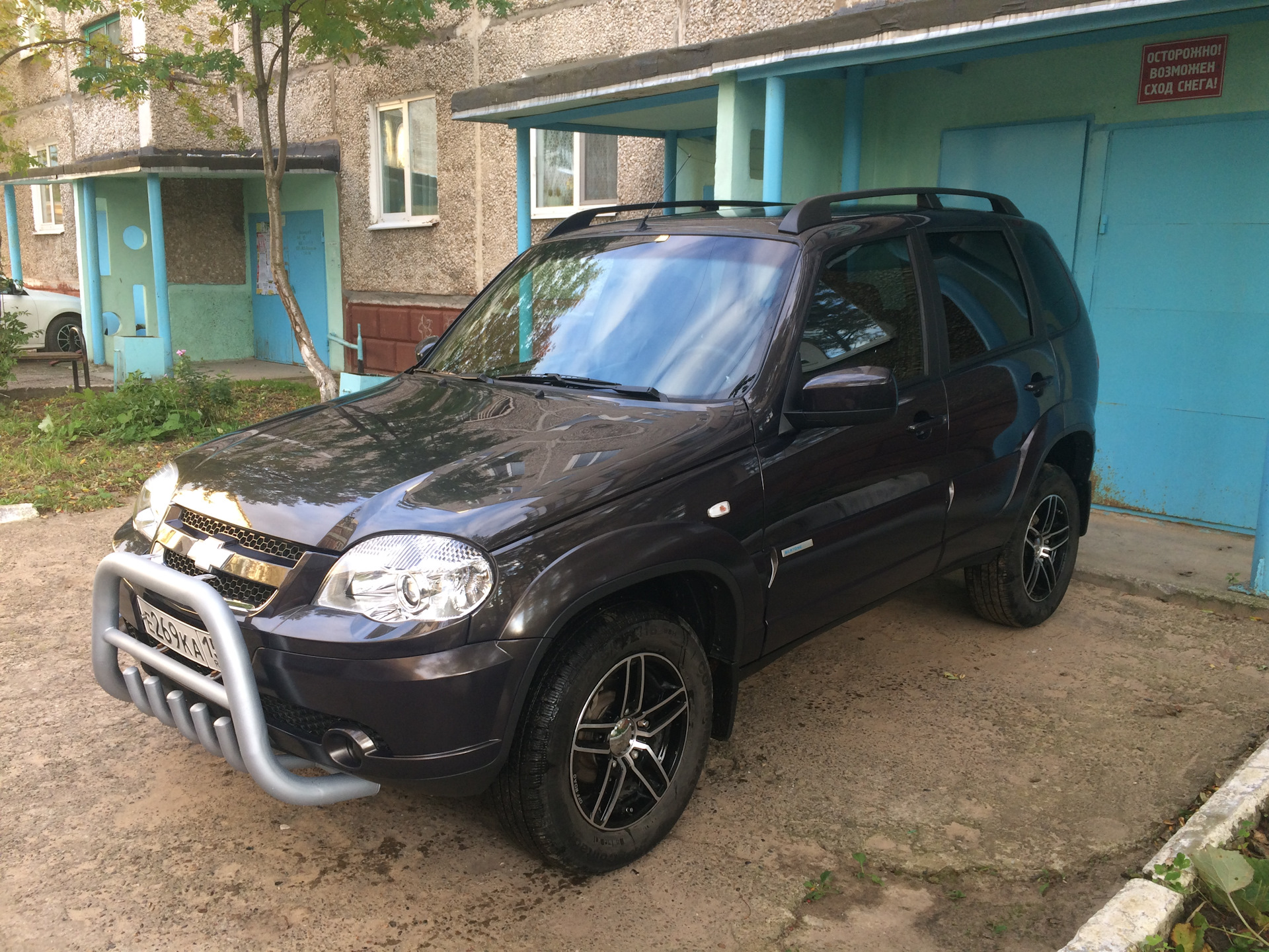 Нива шевроле бу липецке. Skad трофи Шевроле Нива. Chevrolet Niva 212300-55 зелено-коричневый металлик. Нива Шевроле графит.