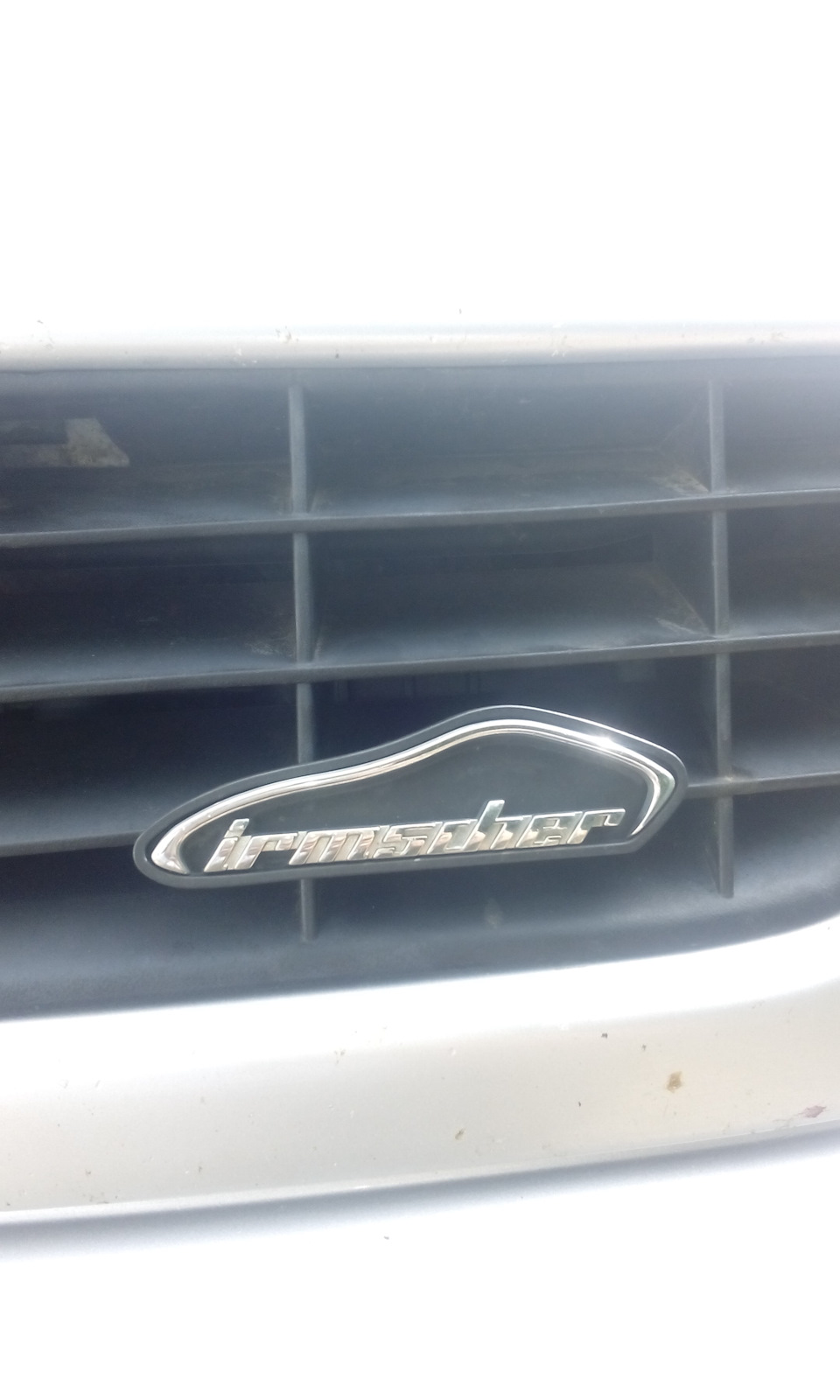 Решетка Ирмшер, кнопка отключения ТС, колпачки на болты колес. — Opel ...