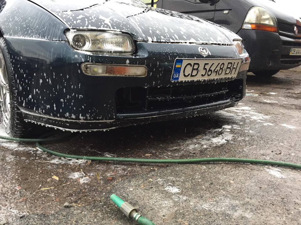 Установка губы на передний бампер — Mazda 323 V, 1,5 л., 1995 года ...