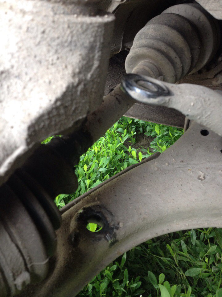 вырвало стойку