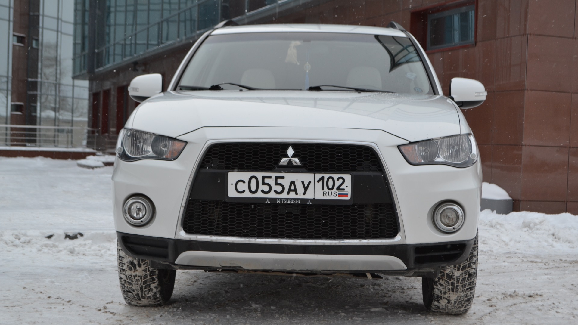 Mitsubishi Outlander XL 2.0 бензиновый 2011 | Белая Акула на DRIVE2