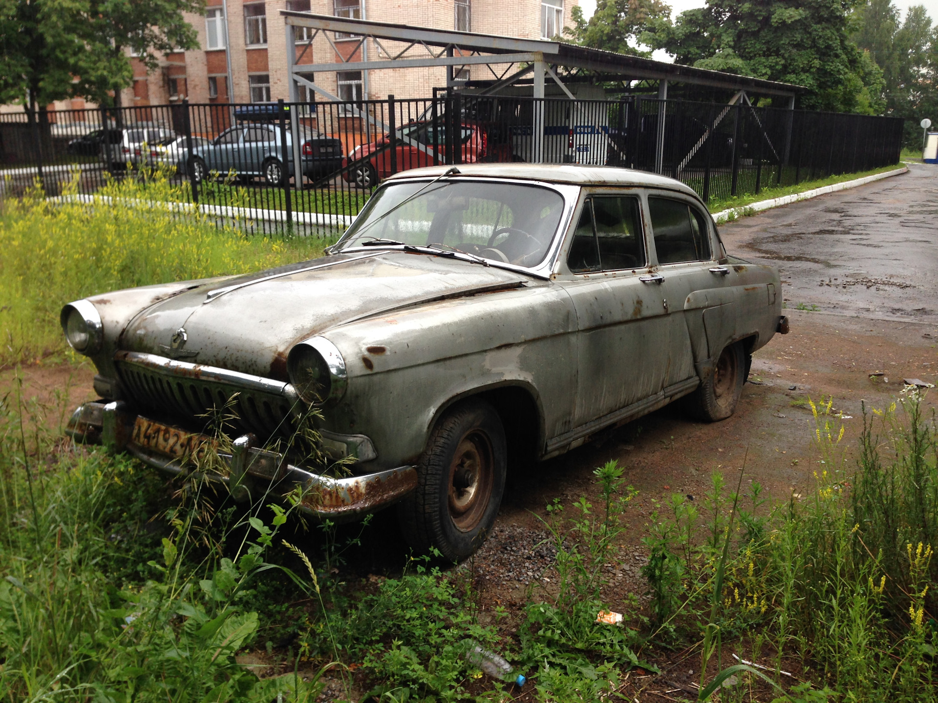 брошенные автомобили в санкт петербурге