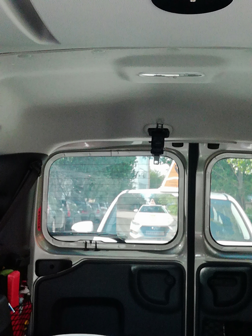 68AAAgByqOA 960 крепление телефона в ларгусе