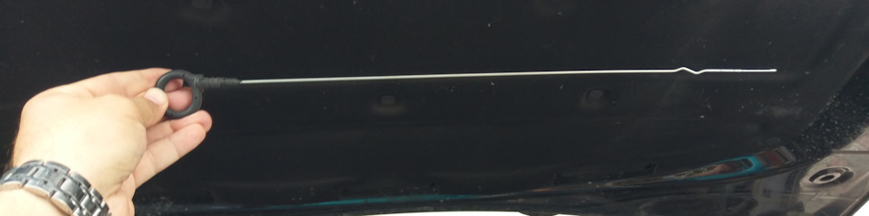 Покатавшись по автомагазинам, нашёл вот такой щуп от неизвестного автомобиля, чёт забыл даже узнать. Судя по цене — 50 рублей, скорее всего от Жигулей. Самое главное, что он по длине как раз как мне нужен. — Volkswagen Touareg (2G)