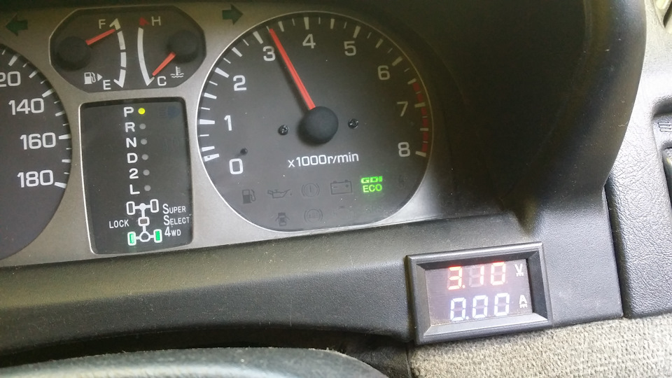 Вольтметр на датчик давления топлива — Mitsubishi Pajero iO, 1,8 л ...