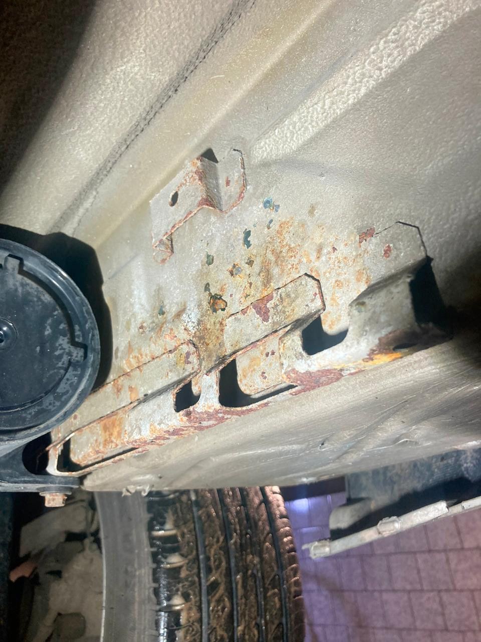 4. Обработка раст стопом — BMW 3 series (E46), 2,2 л, 2001 года ...