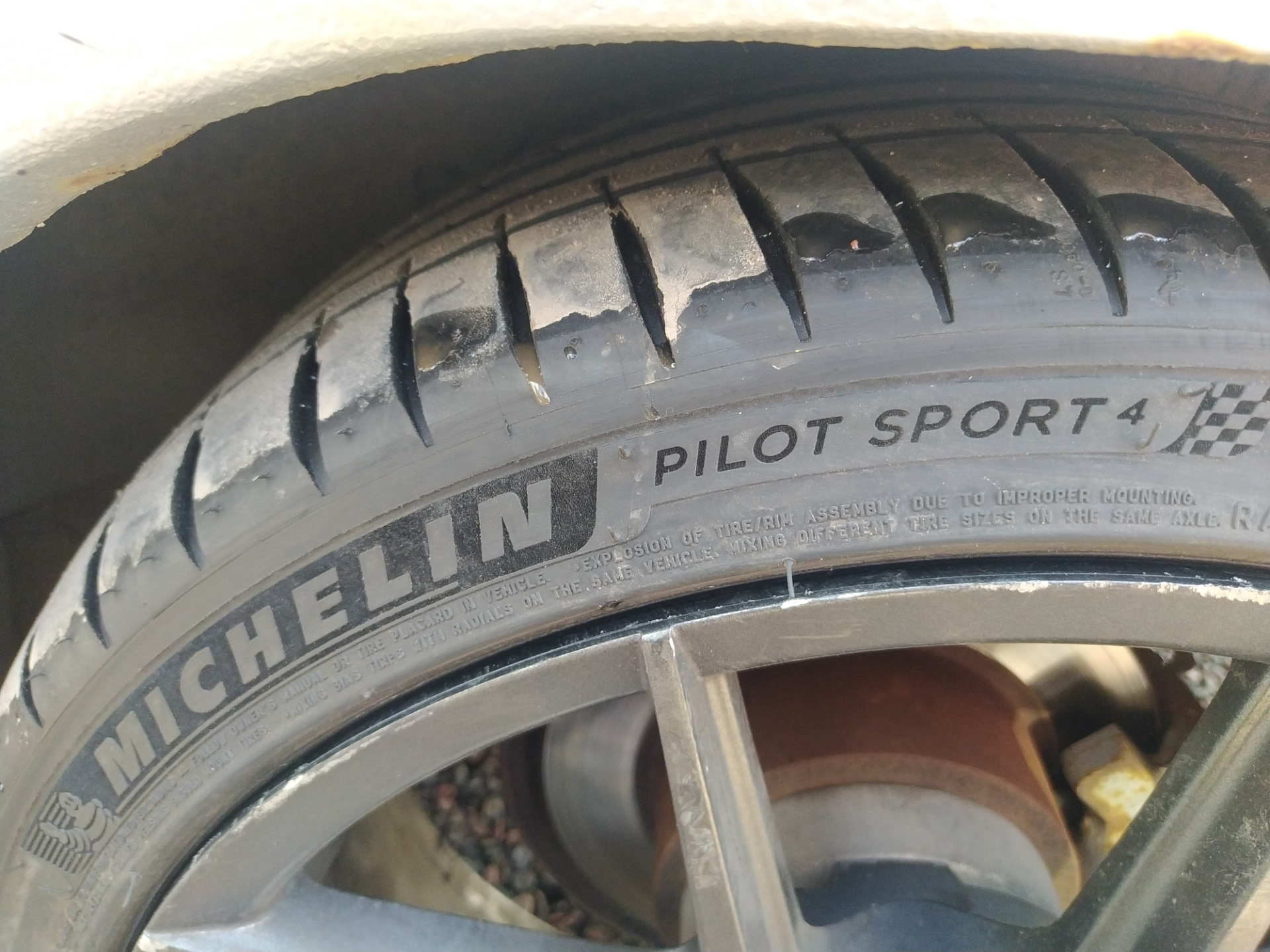 Новая резина, Michelin Pilot Sport 4 215/40/18 — Volvo 940, 2,3 л, 1997 ...