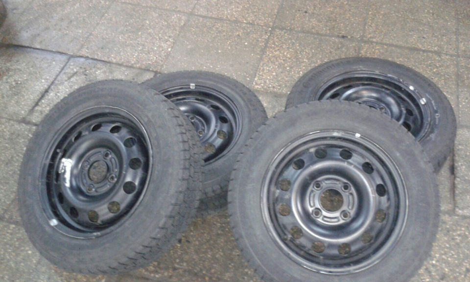 Шиномонтаж + регулировки. — Ford Fiesta (Mk V), 1,6 л, 2006 года ...