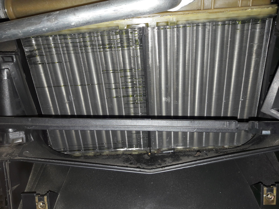 Потек радиатор отопителя салона(( — BMW 5 series (E39), 2 л, 1995 года ...