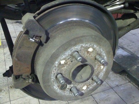 Replacement of brake discs and pads - Toyota Celica 20 L 1993