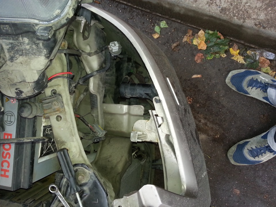 Вот я и заменил противотуманку — Nissan Almera II (N16), 1,5 л, 2006 ...