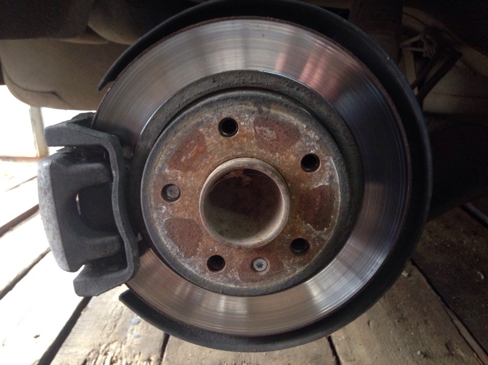 Болт на половину застрял в ступице Opel Astra GTC — Opel Astra H GTC, 1 ...