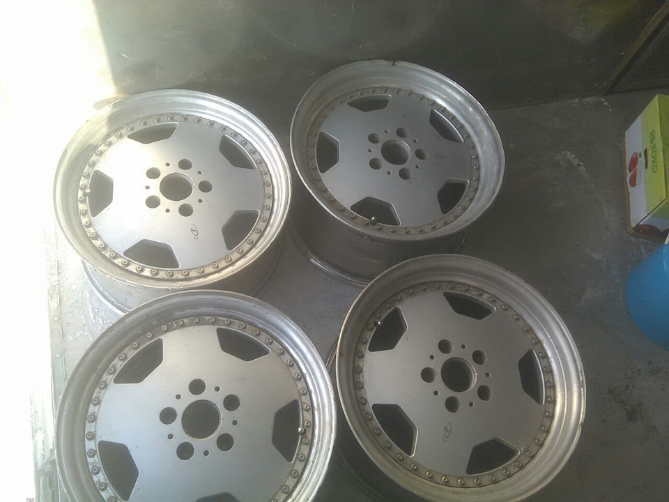 Диски для 24 масштаба. Диски 1 18. Диски 52 fifteen integrale. Диски 1 18. Диски 1 18.