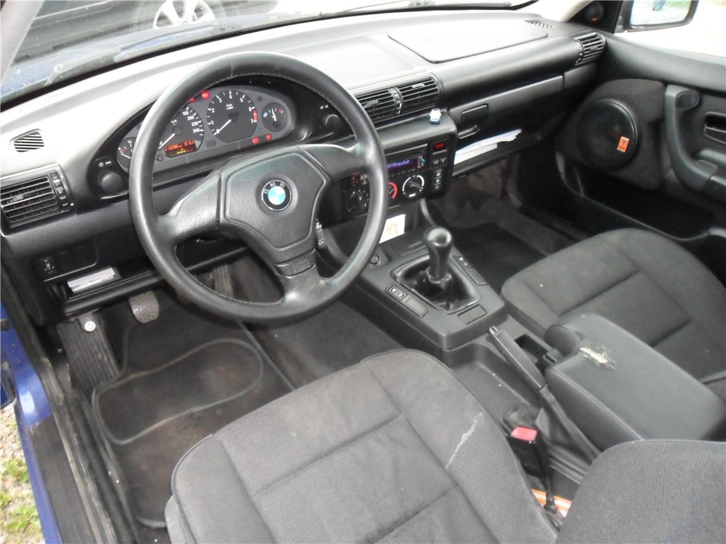 bmw e36 compact салон