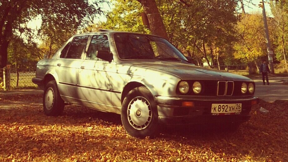 BMW 3 series (E30) 1.8 бензиновый 1985 | серо-голубой металлик на DRIVE2