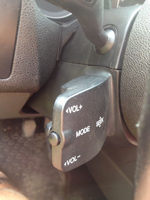 Установка подрулевого джойстика управления магнитолой . — Ford Focus II ...