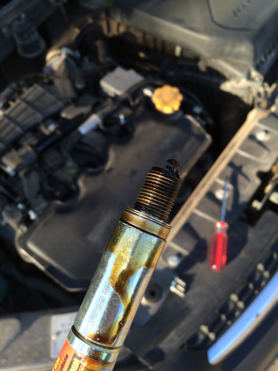 Масло в свече или свеча в масле?! — Lada Калина 2 универсал, 1,6 л ...