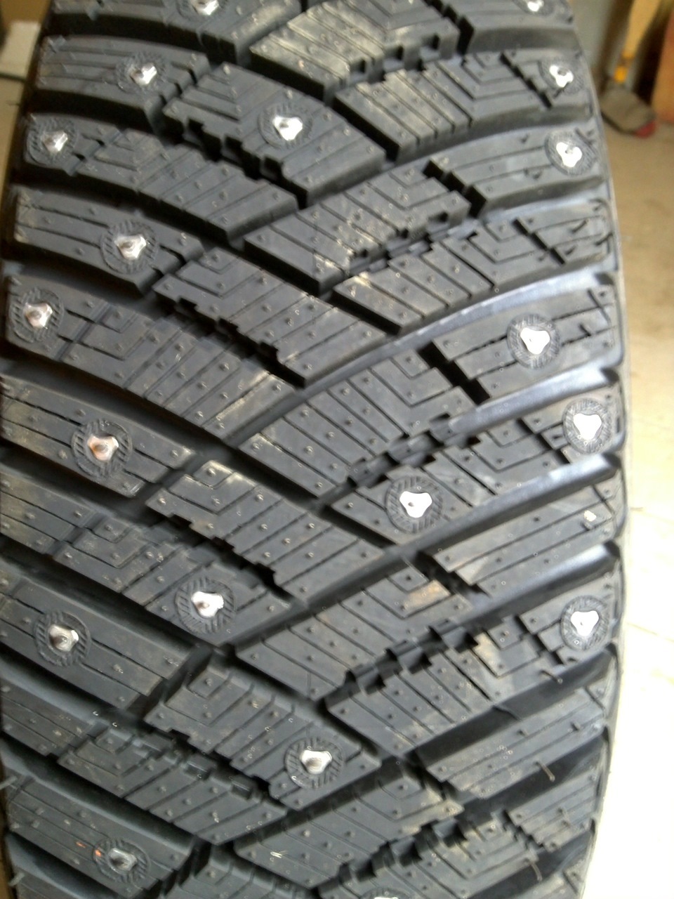 Авито 205. Goodyear ULTRAGRIP Ice Arctic 185/65 r15 88t. 5 Goodyear Ultra Grip Ice Arctic. Резина Goodyear зима r16. Зимние колеса 14 радиус Гудиер.