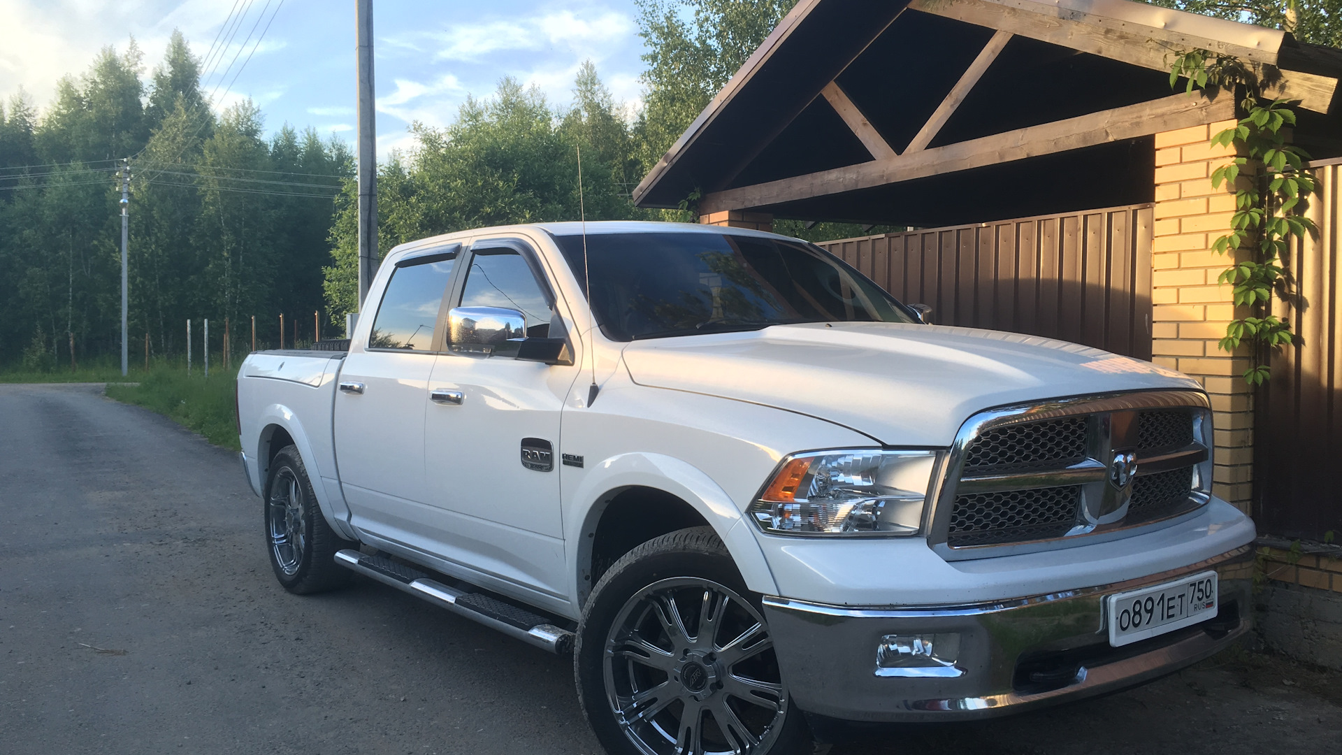 Dodge Ram 5.7 бензиновый 2012 | Белая зависть на DRIVE2