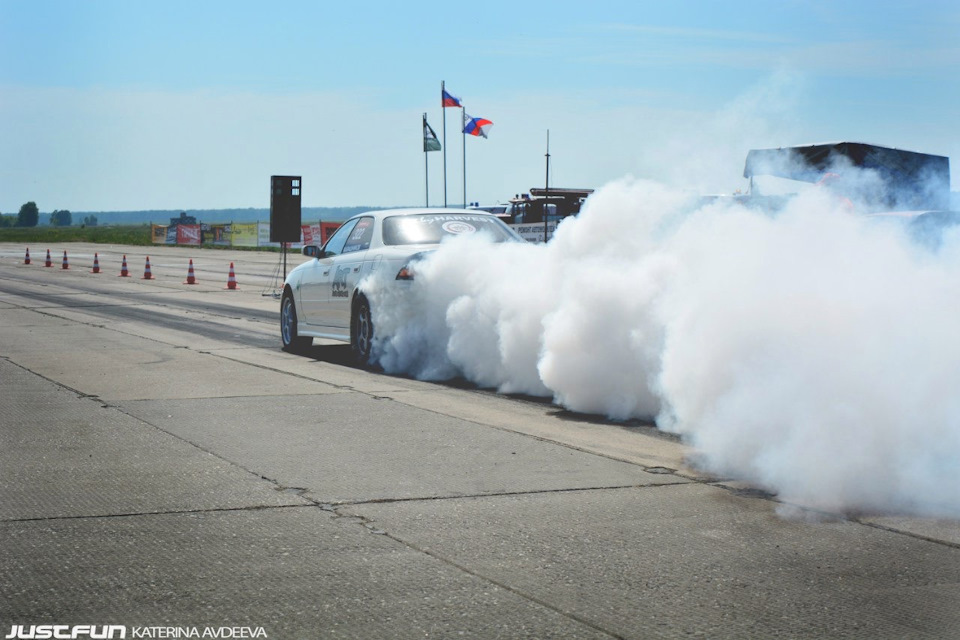 Фото в бортжурнале Toyota Mark II (90)