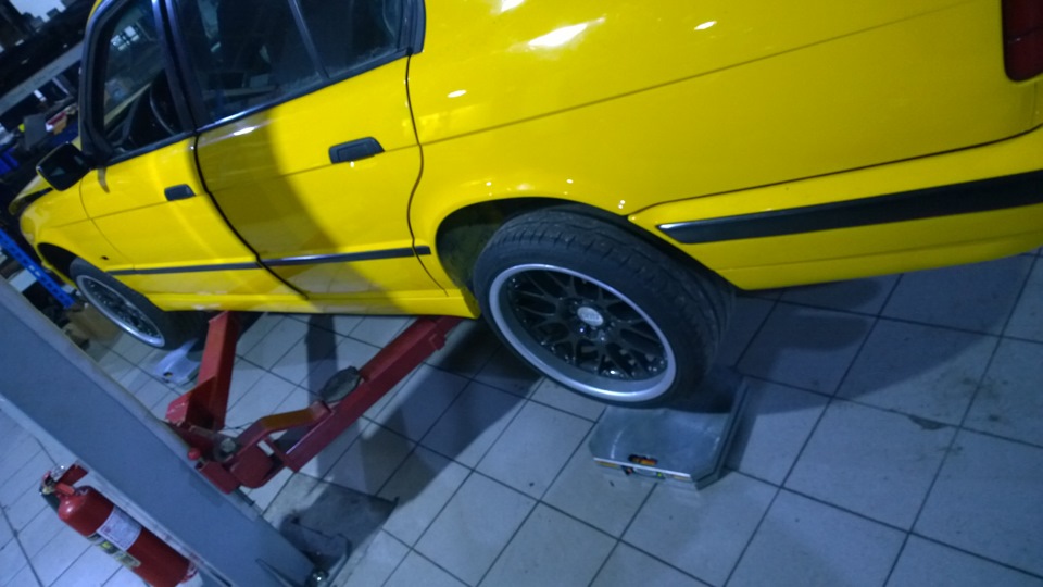 Фото в бортжурнале BMW 5 series (E34)