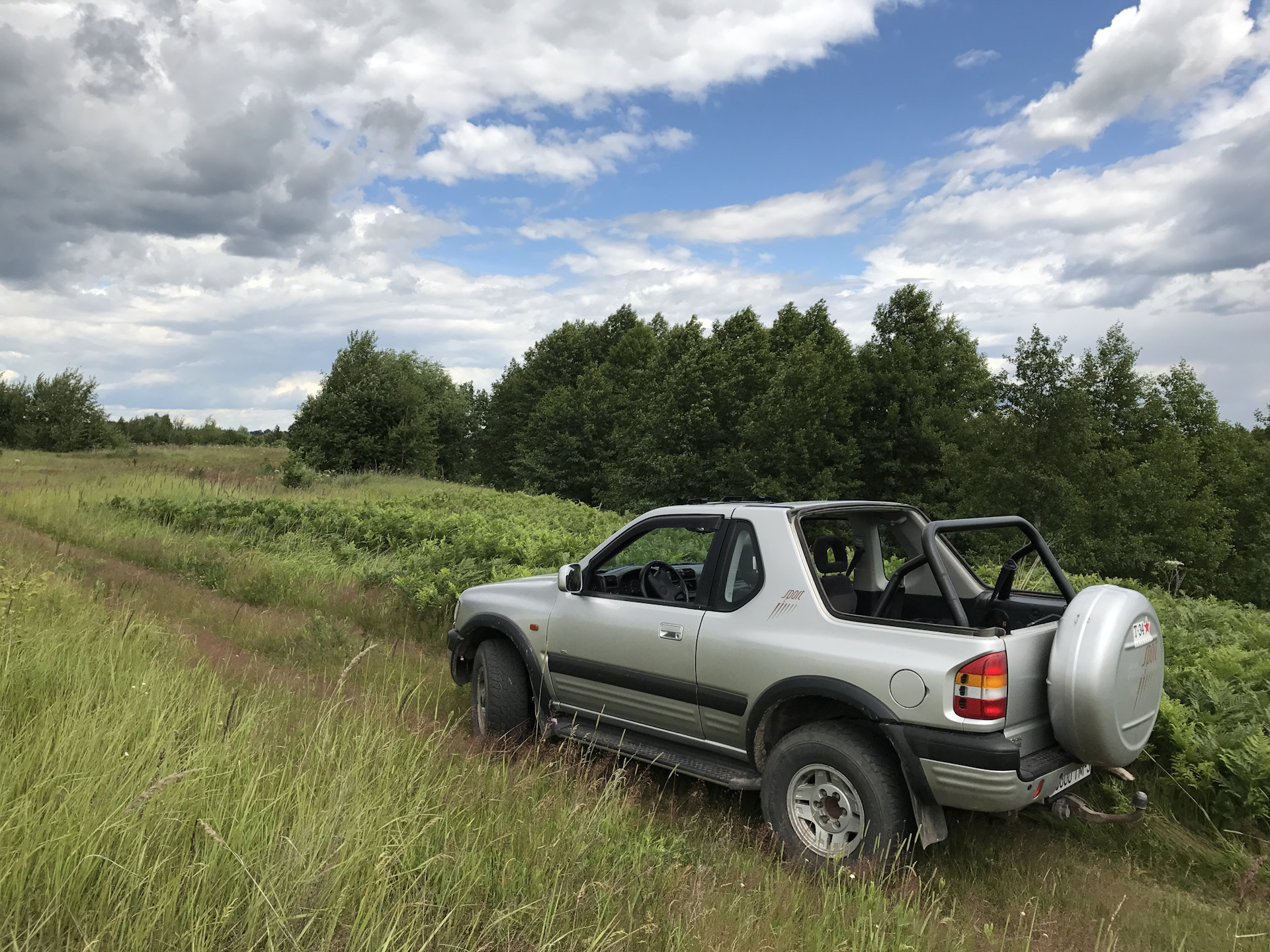 Опель Фронтера б 2 2 спорт