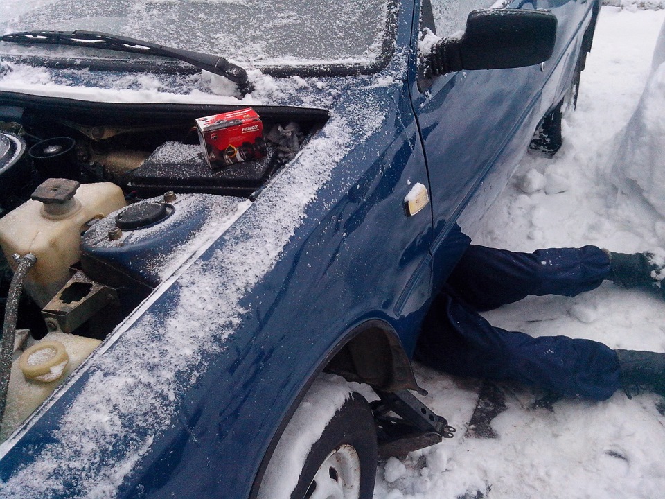 замена рабочего цилиндра сцепления — ИЖ 2126, 1,7 л, 2003 года | своими ...