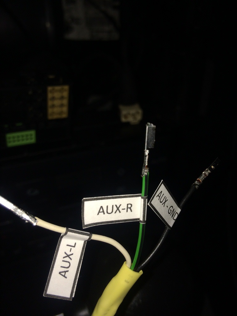 Активировать aux. Concert 2+ Adapter.