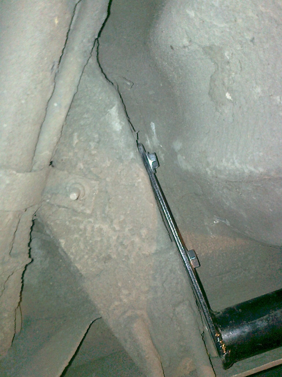 правый ланжерон к нему было легче всего прикрутить — Lada 2114