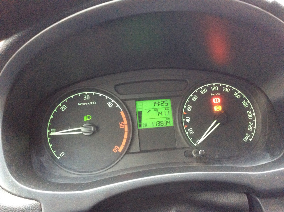 Беда с тормозами( — Skoda Fabia Mk2, 1,4 л, 2009 года | поломка | DRIVE2