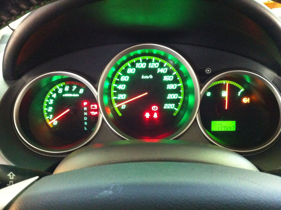 Приборка светит зеленым светом! — Honda Jazz (1G), 1,4 л, 2008 года ...