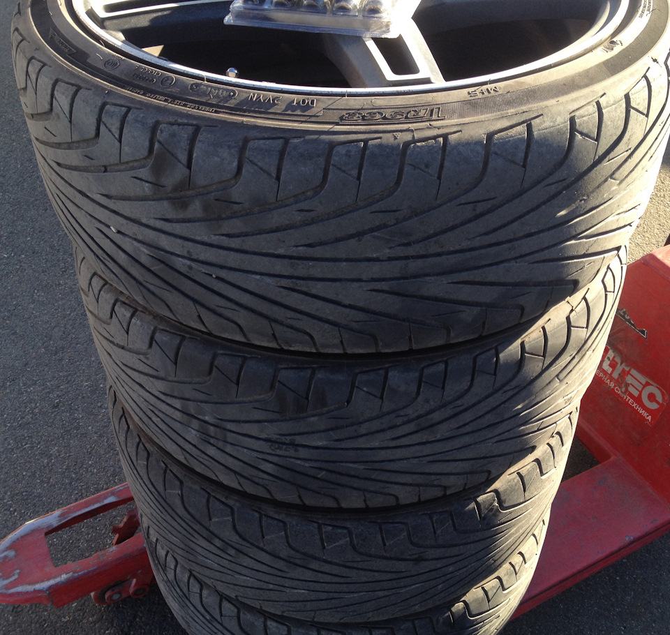 Продам пару Триангл 968 245-35R20 — Opel Astra J, 1,6 л, 2012 года ...