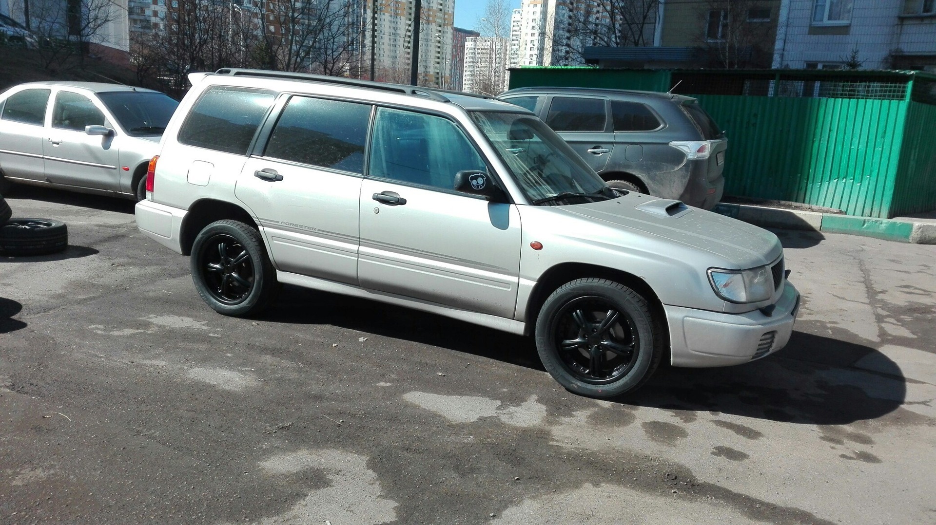 Forester r17