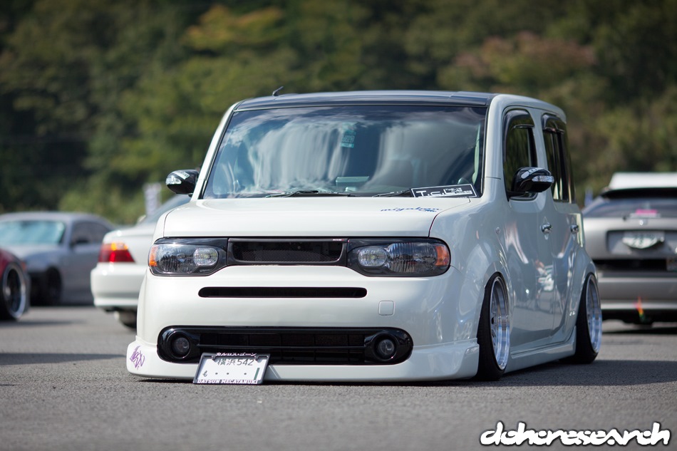 Nissan Cube z12 stance