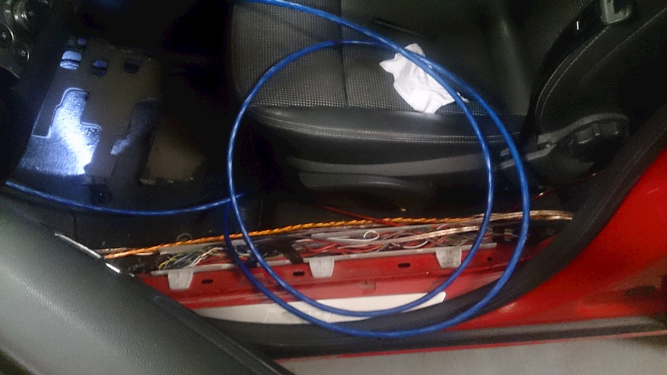 Уже новый в салоне — Opel Astra H