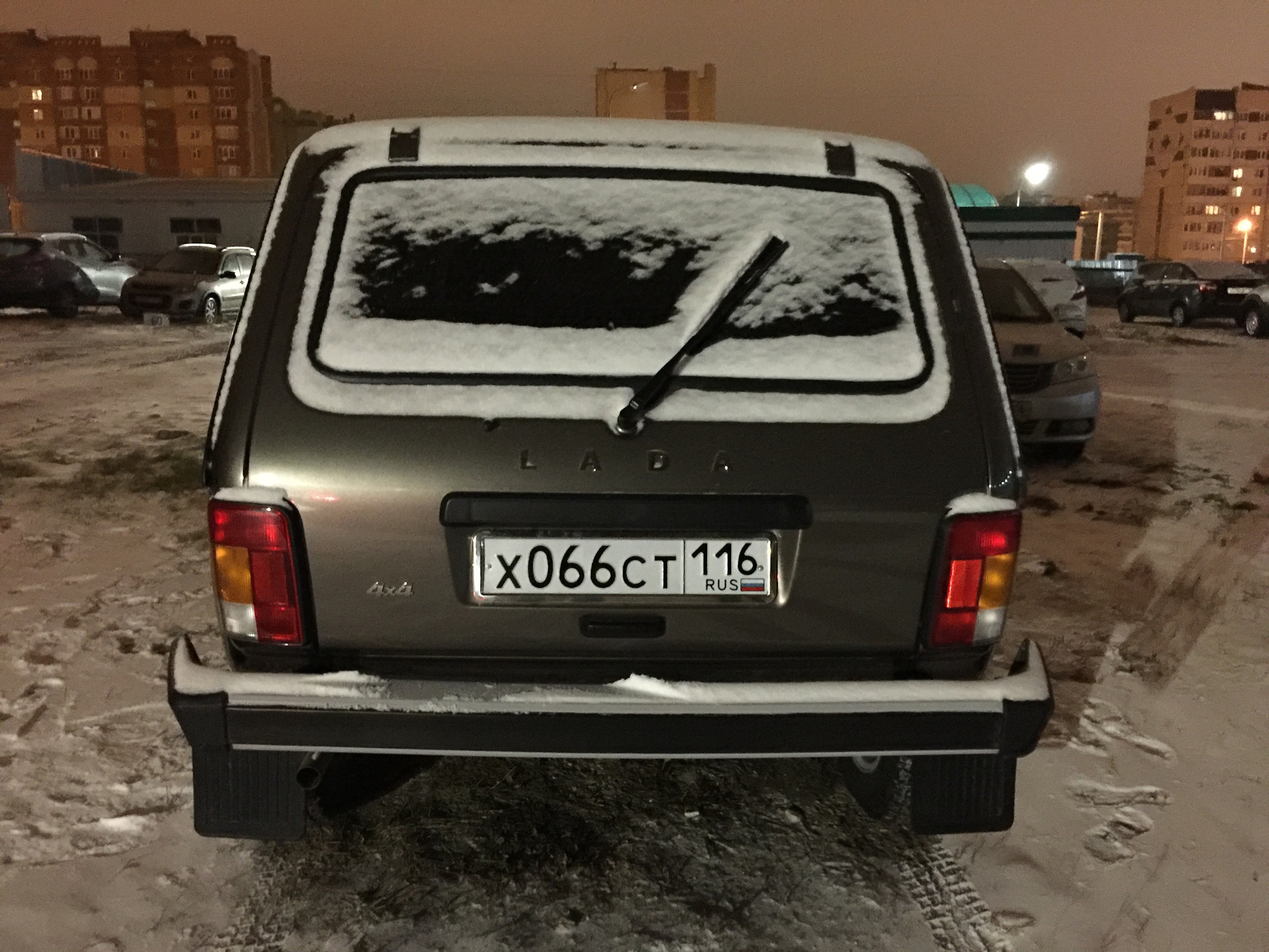 Хром рамка — Lada 2131, 1,7 л, 2016 года | аксессуары | DRIVE2