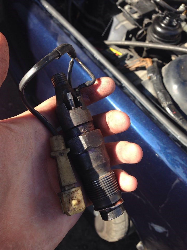 Замена управляющей форсунки . — BMW 5 series (E34), 2,5 л, 1995 года ...