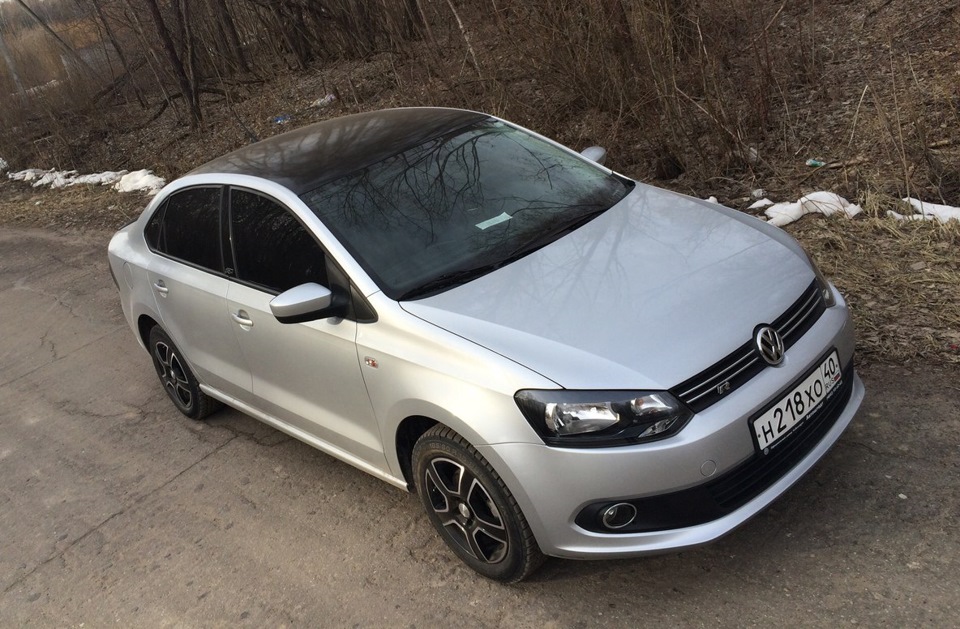 Volkswagen Polo белый металлик